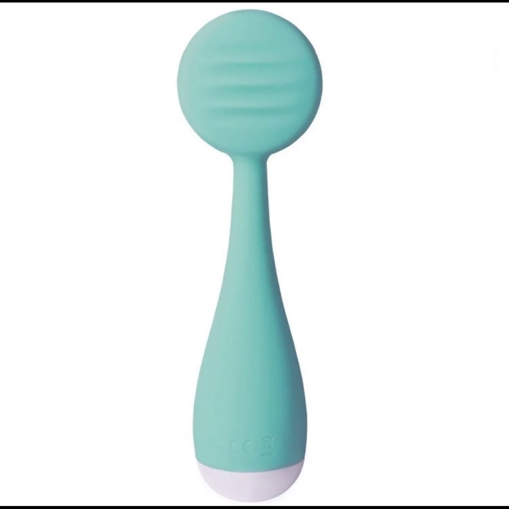 PMD Clean Smart Facial Cleansing Device - Picture 5 of 12